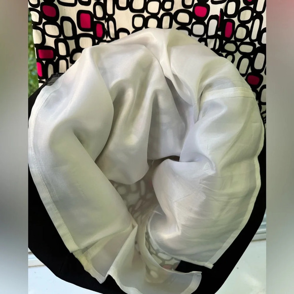 TAHARI 6 Pink, Black & White geometric design fitted dress. Excellent condition - Picture 6 of 9